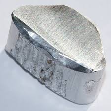 La singolare  parabola dell’alluminio