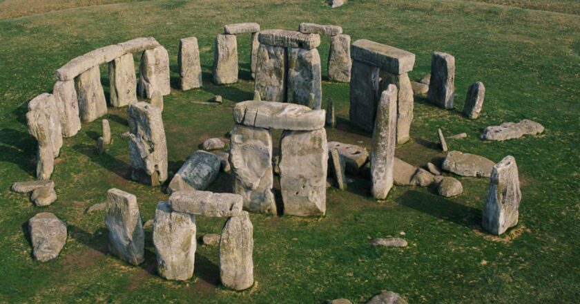 I misteriosi resti umani di Stonehenge