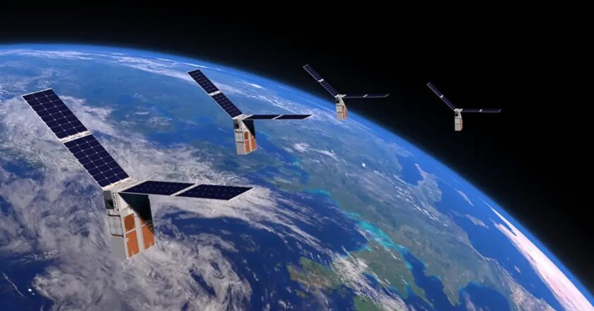 Uno sciame di satelliti sarà inviato in orbita