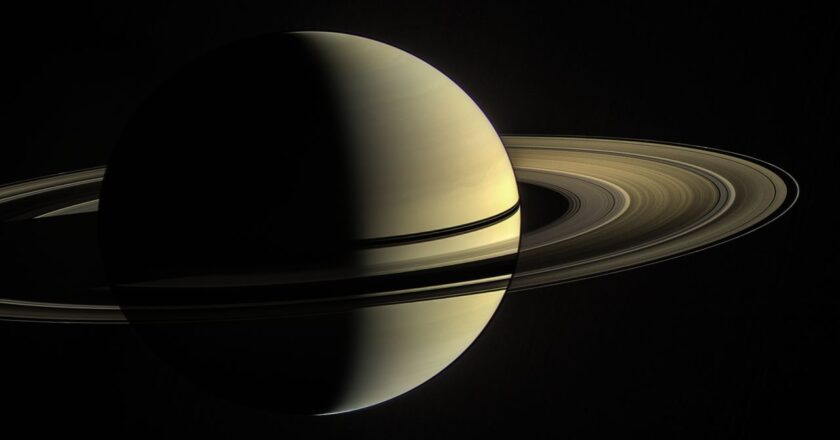 Anelli di Saturno. Ecco le ultime immagini di Webb
