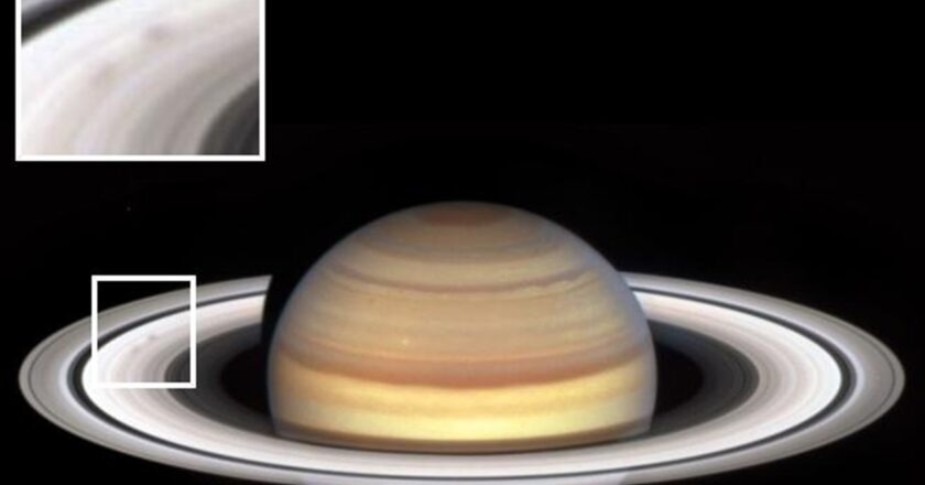 Hubble: individuate ombre misteriose sugli anelli di Saturno